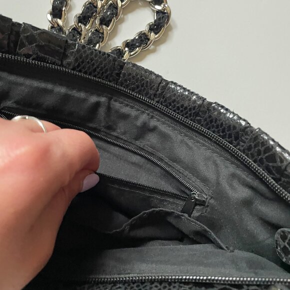 Soft crossbody bag, Checkered design bag with removable chain - Picture 10 of 10